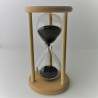Sanduhr 10 min. 15 cm im Holzgestell Buche rund Sanduhr 10 min. 15 cm im Holzgestell Buche rund