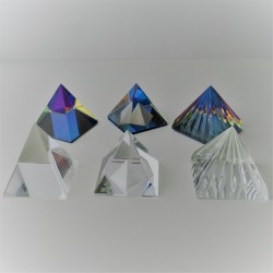 Glas Pyramide 40 mm in Pyramide Bleifrei-Kristallglas