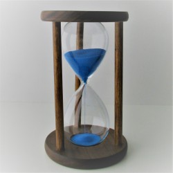 Sanduhr 5 Min. 15 cm Glas im  Holzgestell Nussbaum dunkel