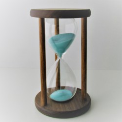 Sanduhr 5 Min. 15 cm Glas im  Holzgestell Nussbaum dunkel