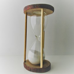 Sanduhr 30 Min. 23 cm Glas verschiedene Farben Sand, im Naturholz Gestell