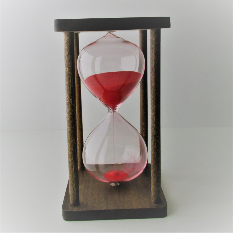 Sanduhr 60 Min. 15 cm Glas im  Holzgestell Nussbaum - Buche dunkel