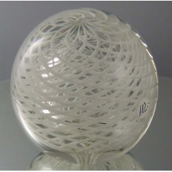 Glas Briefbeschwerer 7.5cm Traumkugel weiss  1997 GB