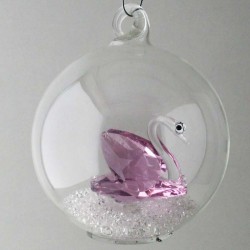 Glaskugel mit Kristall 7.5cm Schwann rosa  mit losen Kristallen in der Kugel. zum haengen und stellen