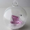 Glaskugel mit Kristall 7.5cm Schwann rosa  mit losen Kristallen in der Kugel. zum haengen und stellen Glaskugel mit Kristall 7.5cm Schwann rosa  mit losen Kristallen in der Kugel. zum haengen und stellen
