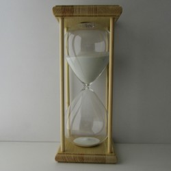 Sanduhr 60 Min. 27cm Glas im Esche Gestell 27cm
