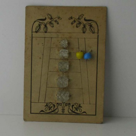 Glas Perlen auf Karton