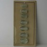Glas Perlen auf Karton
