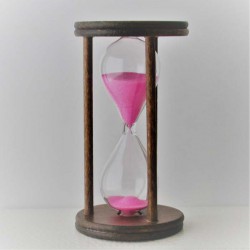 Sanduhr 2 Min. 9cm Rosa, Glas in Holzgestell Buche Natur - dunkel gebeizt-Mahagoni rot,