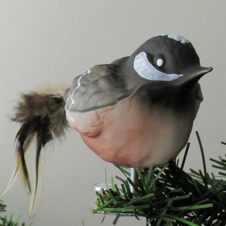 Glasvogel, Tannenmeise, mit Naturfedern