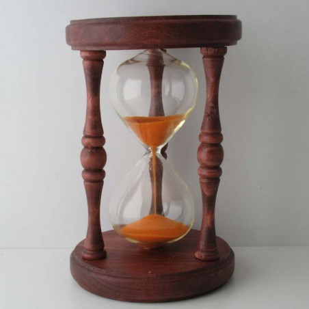 Sanduhr 10 min. 17 cm Orange, im Holzgestell Buche gebeizt Mahagoni rot rund mit gedrechselten Säulen
