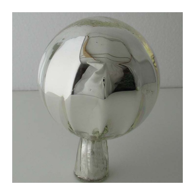 Glas Rosenkugel  9 cm Silber mit optischen Streifen