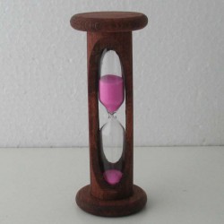 Sanduhr 2 Min. 105mm zylindrisch Glas in Holzgestell Buche rötlich gebeizt