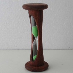 Sanduhr 5 min 10.5 cm Grün, im Buchenholz rötlich gebeizt