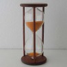 Sanduhr 15 min. 12 cm im Holzgestell Buche rötlich gebeizt