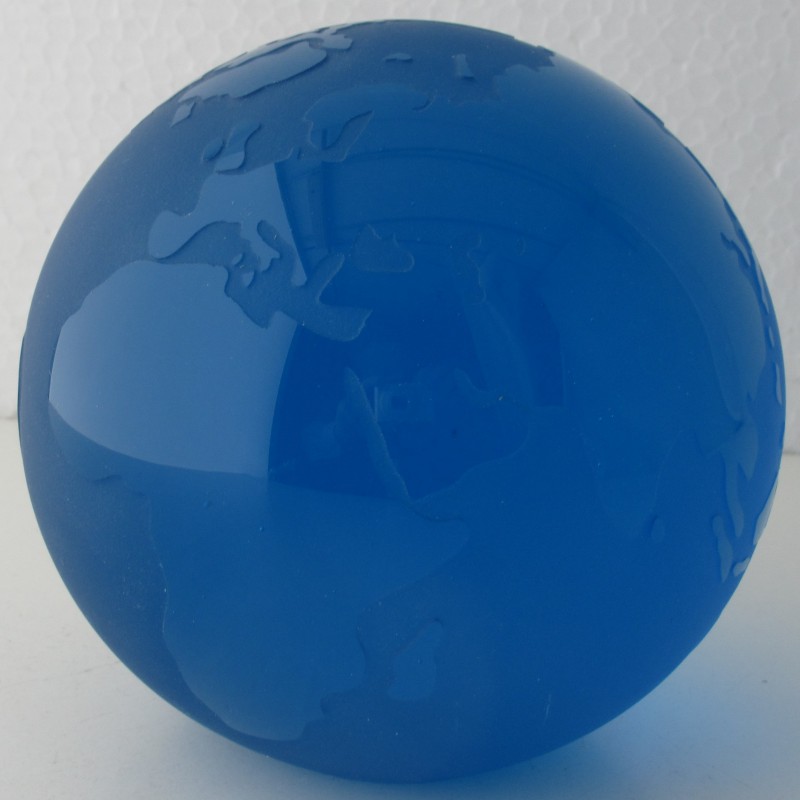 Glas Weltkugel 100mm blau geschliffen - sandgestrahlt Glas Weltkugel 100mm blau geschliffen - sandgestrahlt