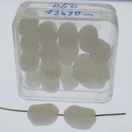 Glasperle 13x10mm 16 in Box