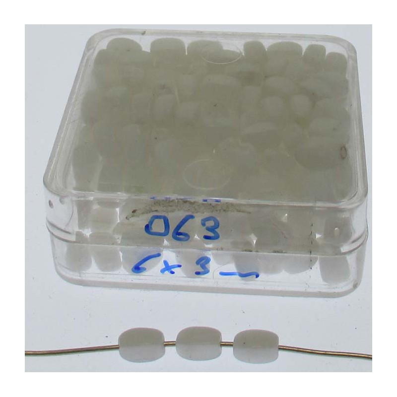 Glasperle 6x3mm in Box