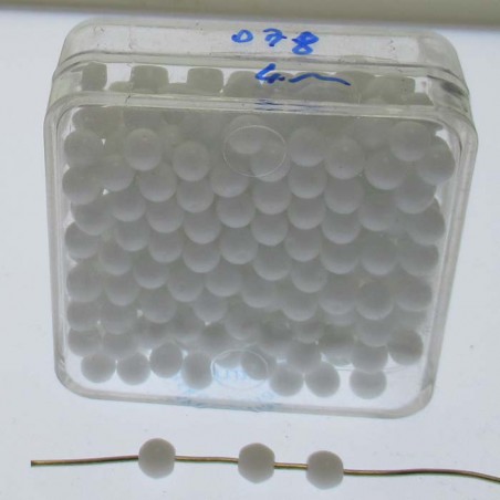 Glasperlen 4x4mm in Box