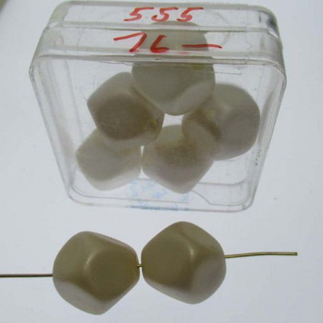 Glasperlen 16x16mm 5 in Box