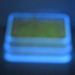 Uran-glas 5x5mm Glasperlen in Box