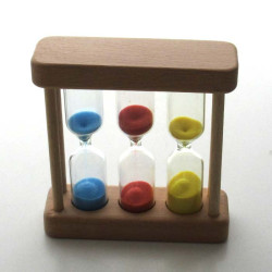 Sanduhr 1- 3 - 5 min. 9 cm Bunt, zylindrisch Sanduhr im Buchenholz Gestell