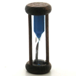 mini Sanduhr 2 Min. 6.4cm zylindrisch Glas in Holzgestell Buche dunkel gebeizt