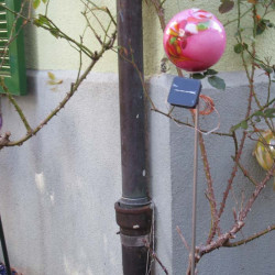 Glas-Kugel 15cm und  Amy mit Metallstab 1.2 Meter