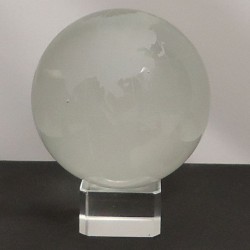 Glas Weltkugel 80mm auf Sockel klar- Sandgestrahlt