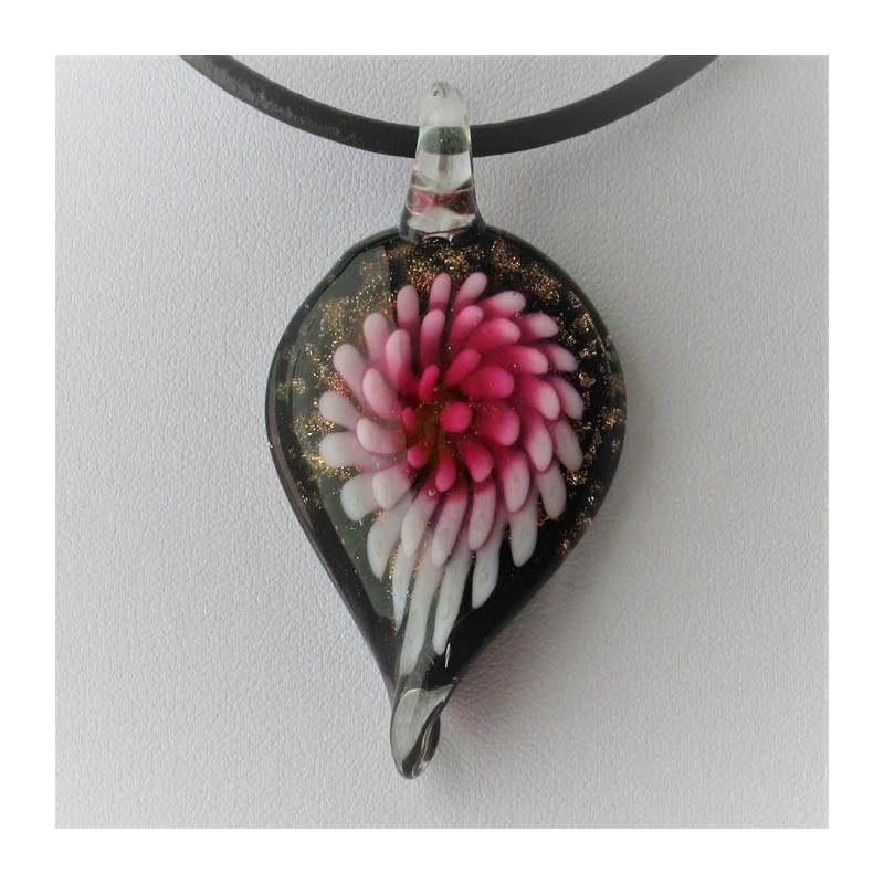 Muranoglas Blatt 60mm mit Blume innen zum hängen Muranoglas Blatt 60mm mit Blume innen zum hängen