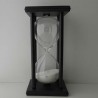 Sanduhr 60 Min. 20 cm Weiss, Holzgestell Schwarz viereckig mit 4 Saeulen
