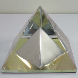 Glas Pyramide in Pyramide 80 mm BB-klar