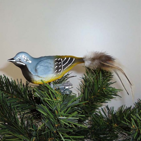 Glasvogel Gebirgsstelze mit Naturfedern