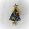 Tannenbaum Pin 3.3 cm mit Swarovski Steinen bunt