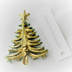 Tannenbaumbrosche 5cm grün-gold, mit Swarovski Steinen klar-rot